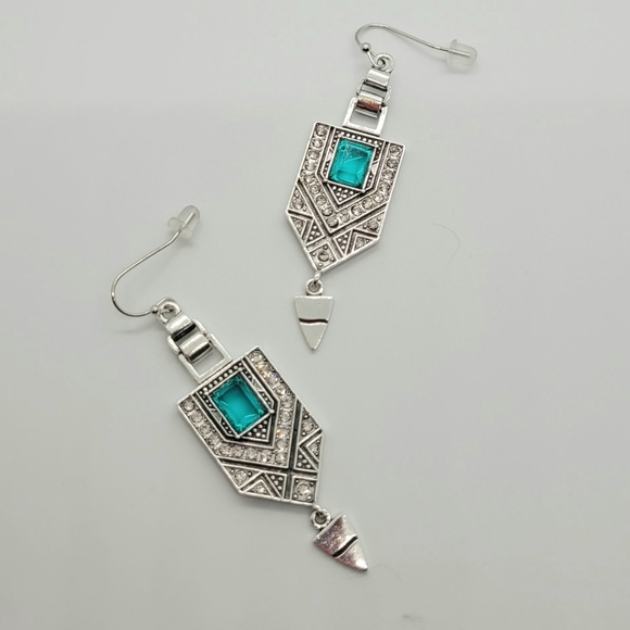 SOLD NWT Gorgeous Retro Design Bohemian Style Silver Crystal Gemstone Earrings - Picture 5 of 13